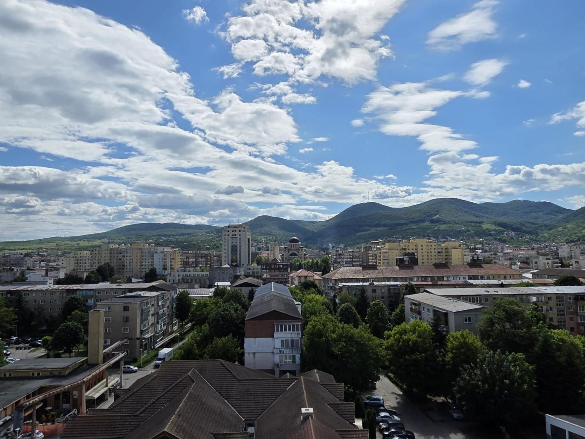 Cosy 2-Bedroom Apartment With An Amazing Panorama Deva Esterno foto